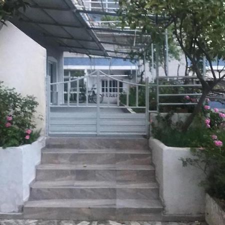 Apartament Roisin Sarandë Buitenkant foto