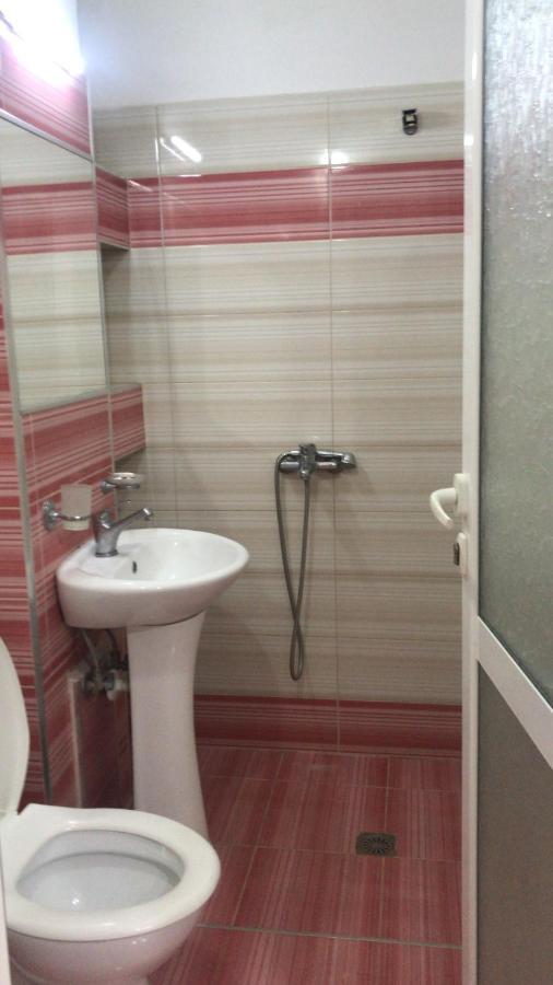 Apartament Roisin Sarandë Buitenkant foto