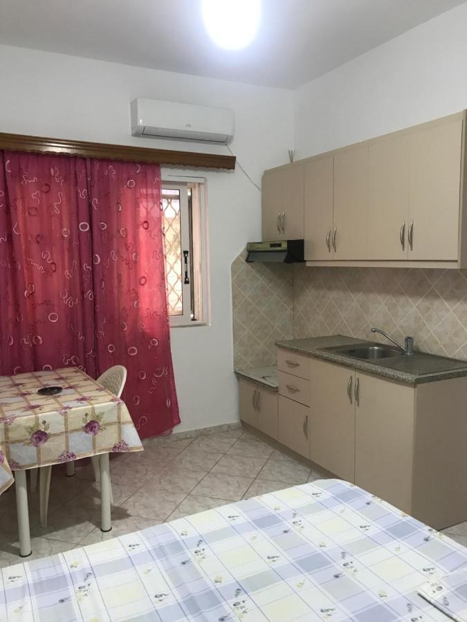 Apartament Roisin Sarandë Buitenkant foto