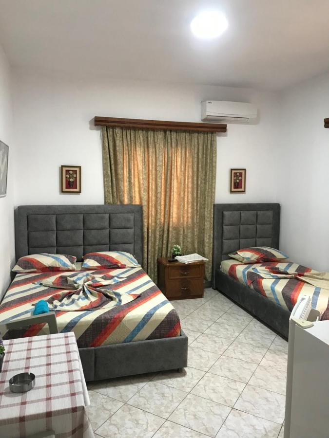 Apartament Roisin Sarandë Buitenkant foto